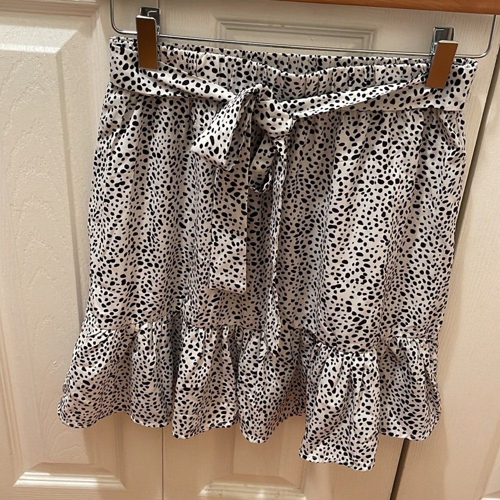 SHEIN black and white skirt